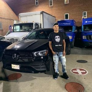 Meet your Posher, Adriano